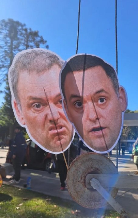 La manifestación buscó visibilizar un conflicto que viene escalando desde el inicio de la gestión li