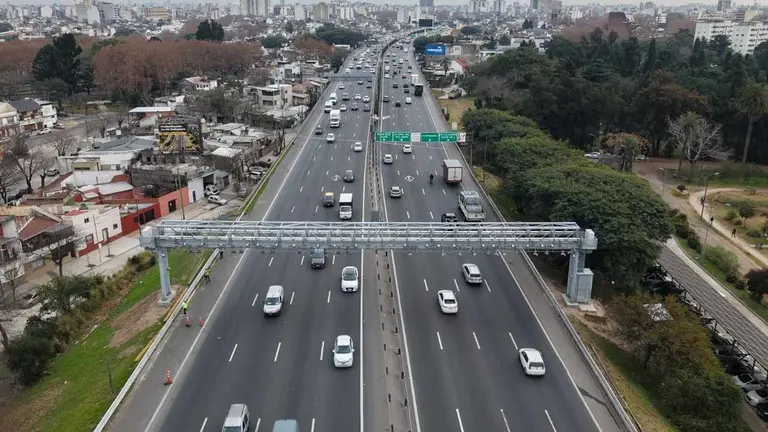 Cada vez más conductores usan el celular para pagar peajes: cómo funciona