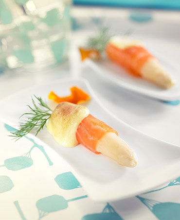 esparragos verdes con salmon