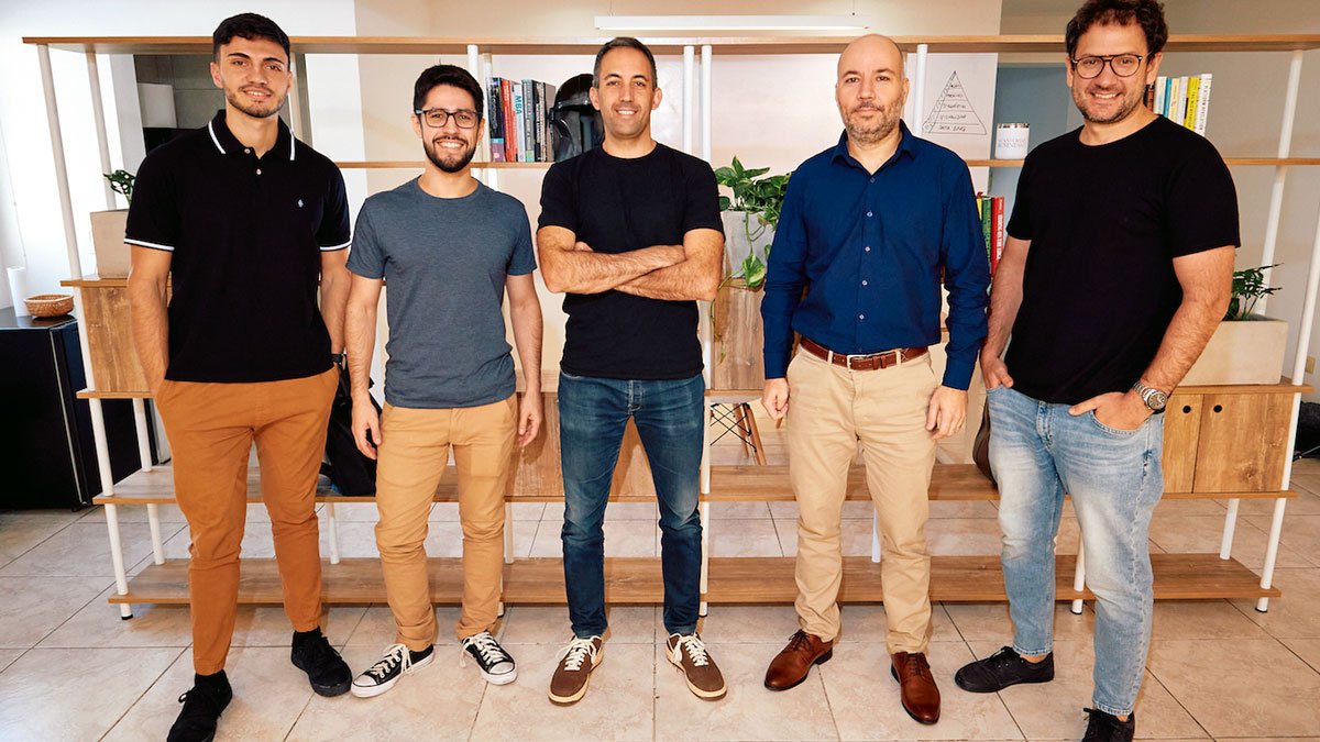 Ejecutivos de Teramot. En el centro, Bruno Ruyú, el CEO