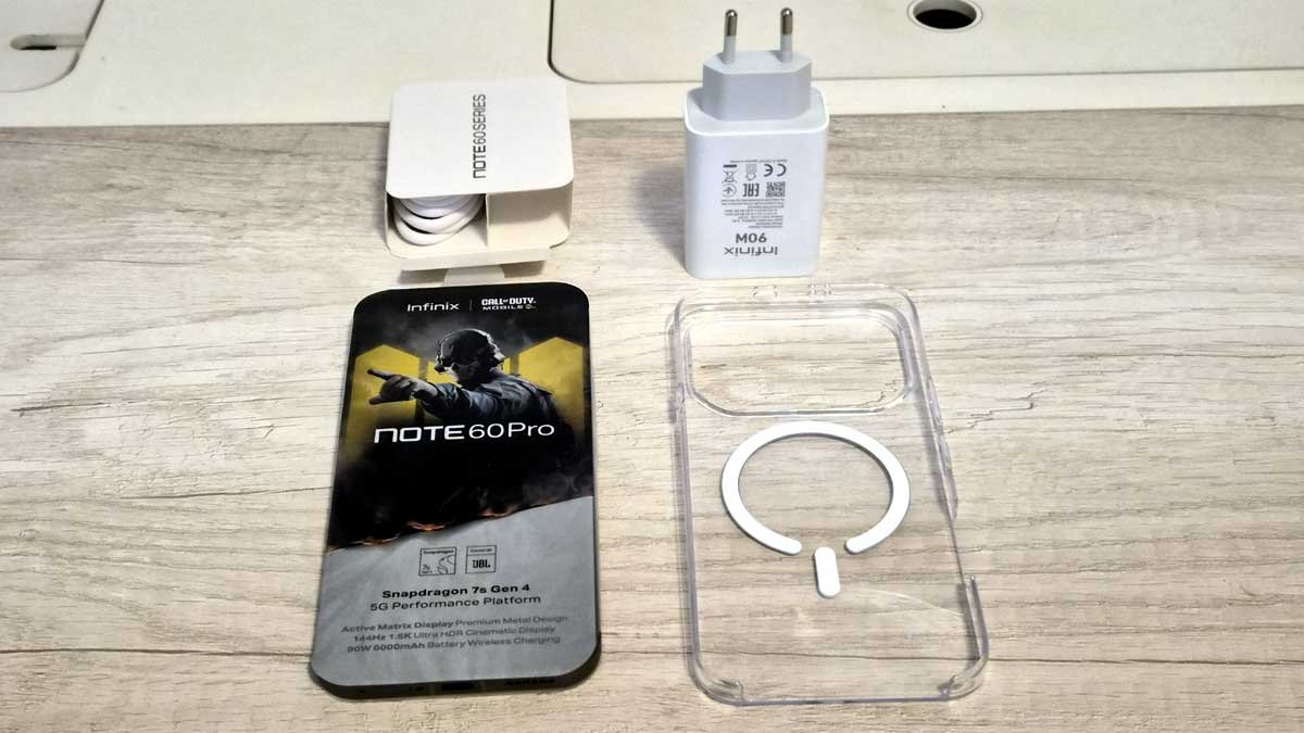La caja del celular incluye kit completo de carga y funda protectora.
