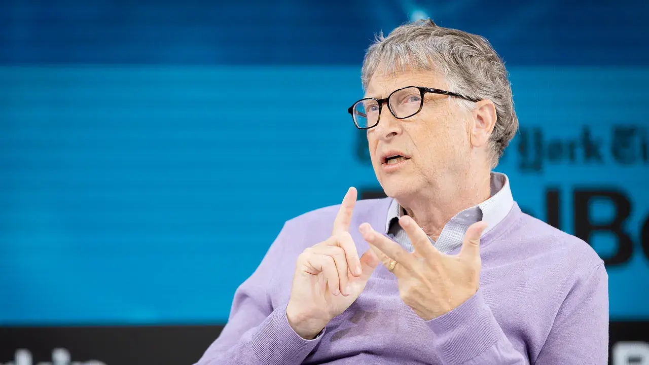 Bill Gates volvió a advertir sobre los riesgos de la inteligencia artificial