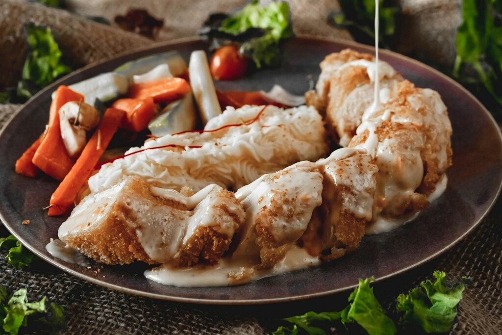 Los cocineros lo tienen claro: "Para que las pechugas de pollo queden jugosas, prepara una salsa con caldo y un poco de tapioca" 