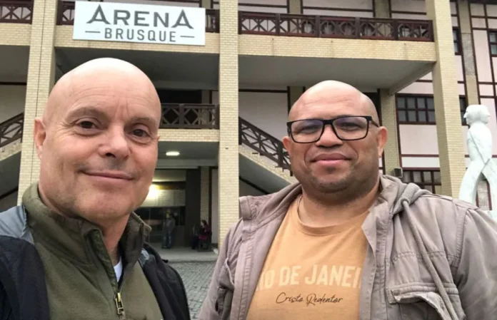 Pablo Cosentino se recibió en Brasil como árbitro de judo nivel panamericano