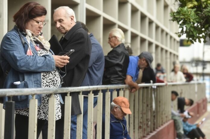 Dramática situación de los jubilados: el 91% recortó consumos esenciales