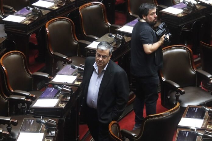 La oposición no compró los anuncios de Milei: