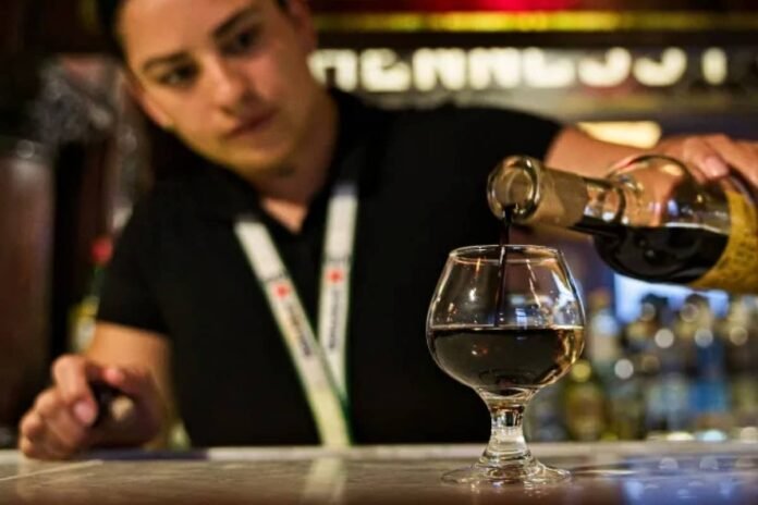 Remedio para cualquier cruda: el clásico cantinero “La Piedra”